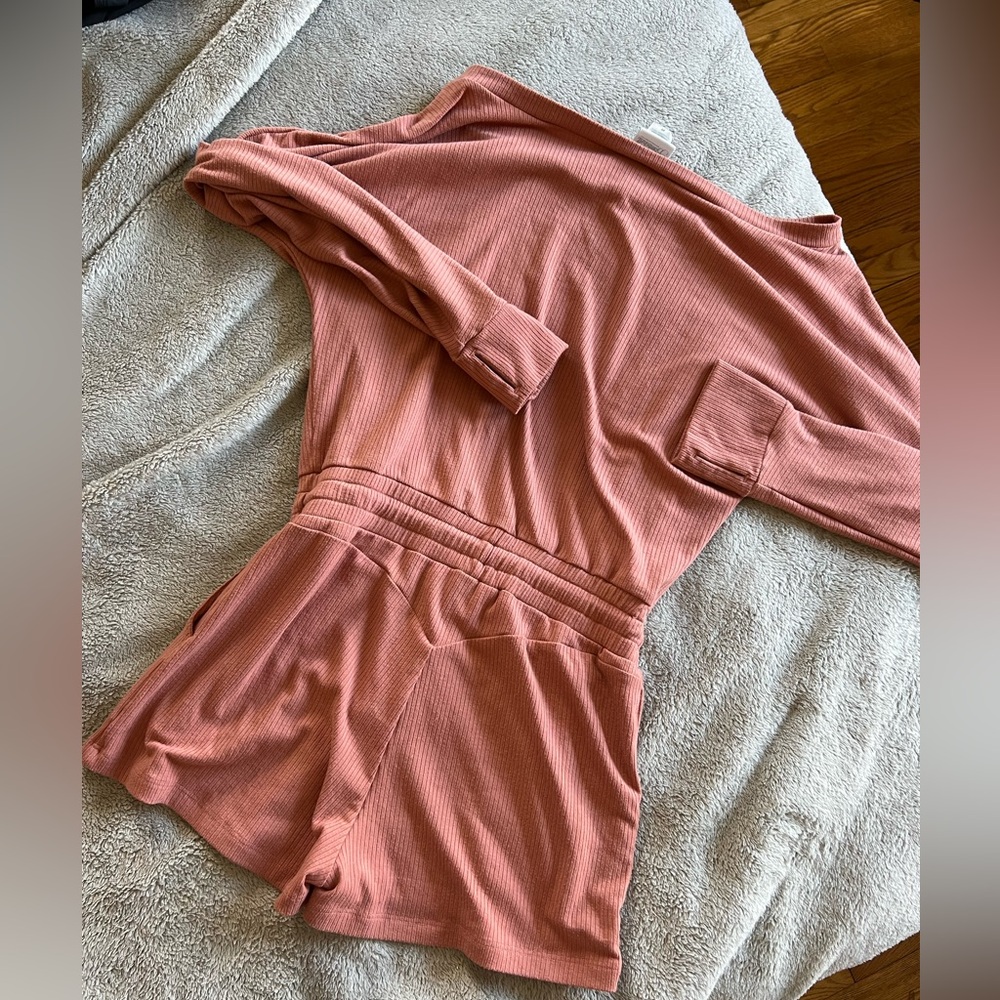 Bombshell Sportswear Coral Pink Lounge Long Sleeve Romper Medium - Picture 2 of 5